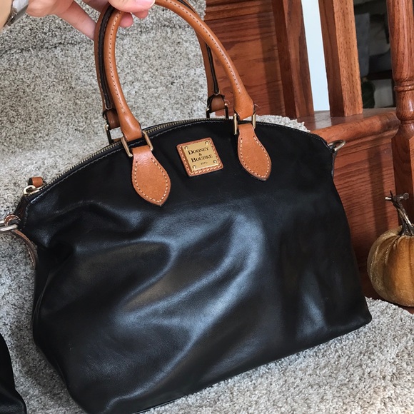 DOONEY & BOURKE - black purse - Picture 2 of 10